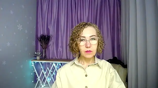 queen a n i online show from 15, 6, 2026