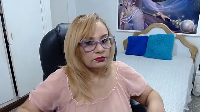 emiliaa hot online show from 19, 6, 2026