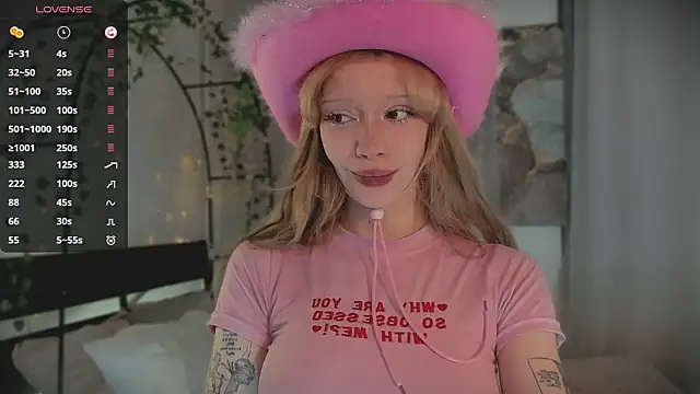 boobsybootie online show from 23, 6, 2026
