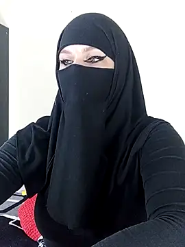 evelyn  salah online show from 23, 6, 2026