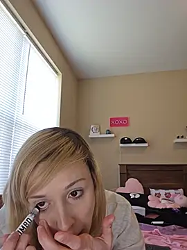 AmethystFoxx online show from 12, 6, 2026
