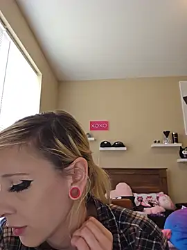 AmethystFoxx online show from 20, 6, 2026