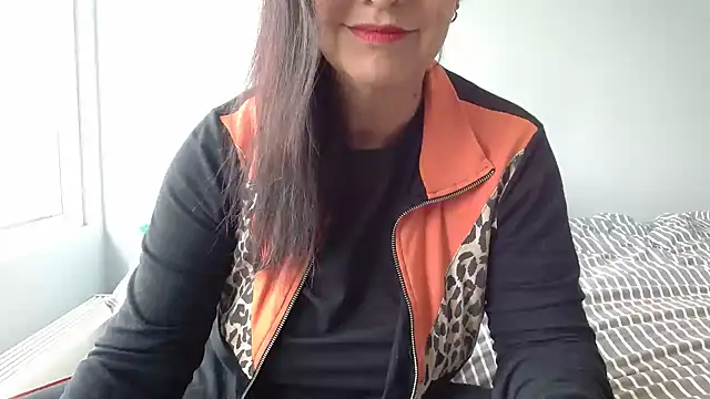 Linda1975 online show from 15, 6, 2026