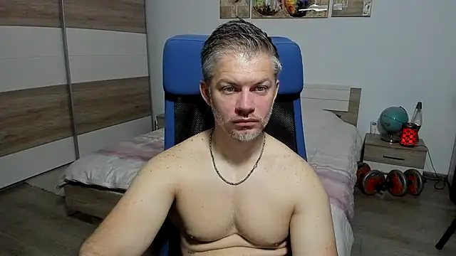 Snapshot of RobbyShawz chatting on 5, 6, 2026 RobbyShawz online show from 5, 6, 2026