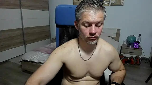 Snapshot of RobbyShawz chatting on 5, 6, 2026 RobbyShawz online show from 5, 6, 2026