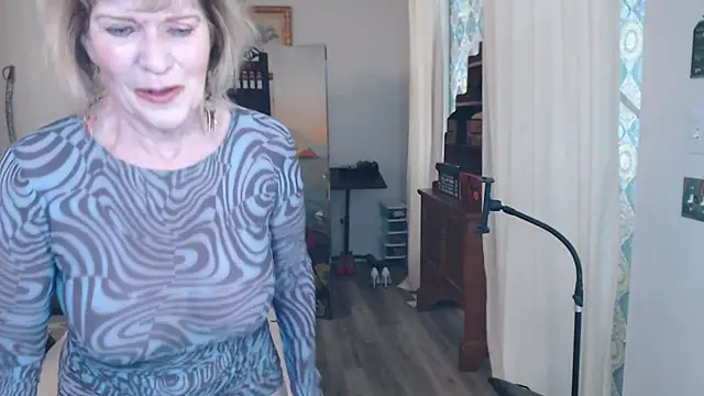 SindeeDix online show from 7, 5, 2026