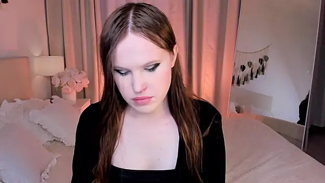 EffieMinki online show from 18, 6, 2026