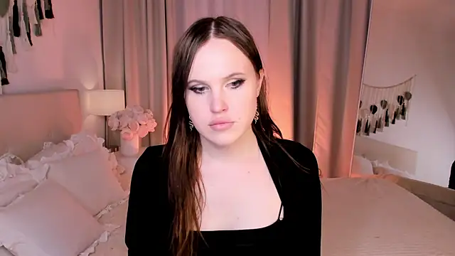EffieMinki online show from 19, 6, 2026