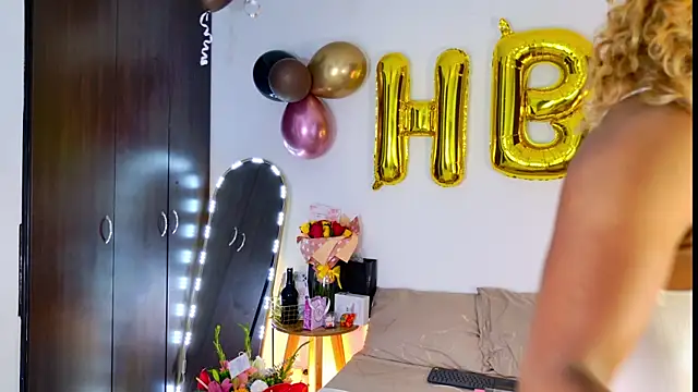 SarahCinnamon- online show from 18, 6, 2026