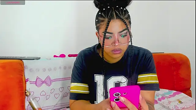 moana taylor online show from 9, 6, 2026