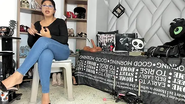 MirandaHaguen online show from 25, 6, 2026