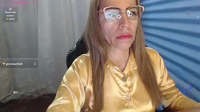 Chayla Ruiz online show from 13, 6, 2026