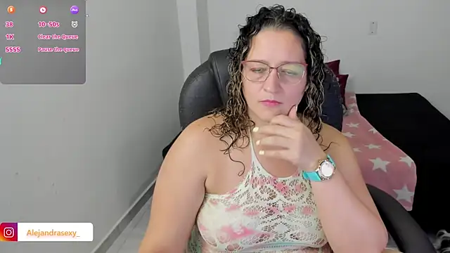 alejandra milf  online show from 19, 6, 2026