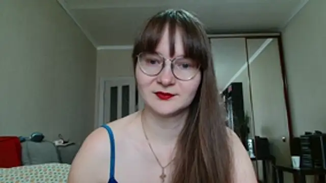 KiraGoldens online show from 11, 6, 2026