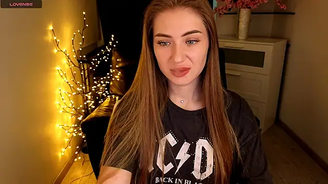 Adelyna Bird online show from 12, 6, 2026