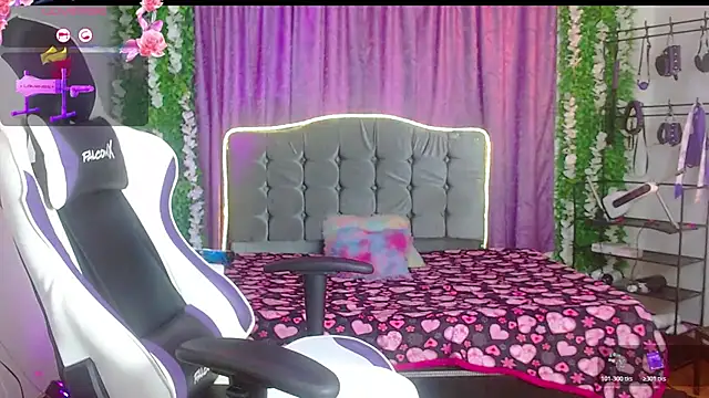 ariana-lopez online show from 4, 6, 2026