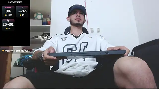 Snapshot of freestyle_blake1 chatting on 28, 10, 2025 freestyle blake1 online show from 28, 10, 2025