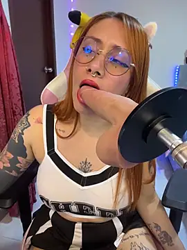 Snapshot of Luna_Paris_ chatting on 17, 6, 2026 Luna Paris online show from 17, 6, 2026