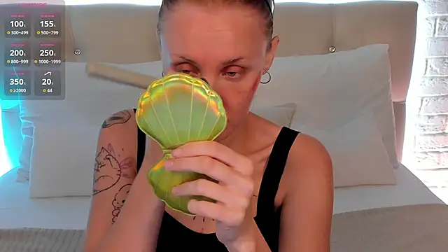 LianaFord online show from 8, 6, 2026
