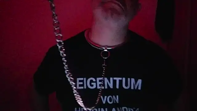 Snapshot of sklave-von-herrin-andrea chatting on 7, 6, 2026 sklave-von-herrin-andrea online show from 7, 6, 2026