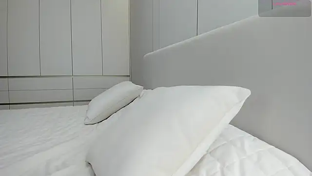 JenniferQueen11 online show from 21, 6, 2026