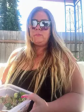 JESS LOVES online show from 18, 6, 2026