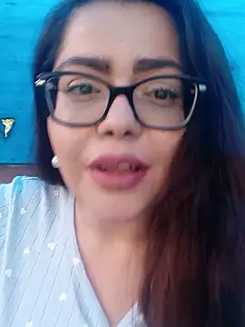 AriaRussell online show from 4, 6, 2026