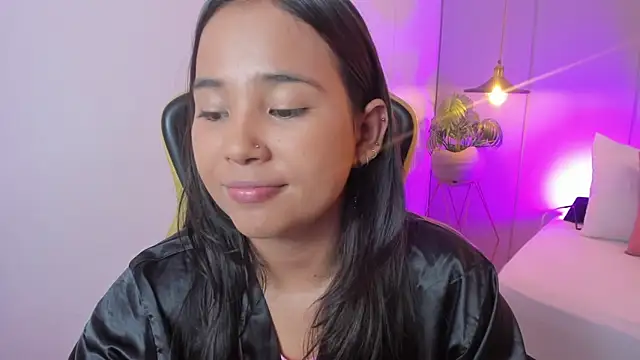 Snapshot of isabella_florez chatting on 3, 6, 2026 isabella florez online show from 3, 6, 2026