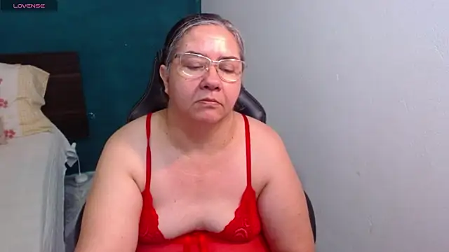 Snapshot of scaelettdubois chatting on 4, 6, 2026 scaelettdubois online show from 4, 6, 2026
