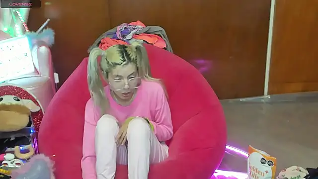 Skinygirl online show from 16, 6, 2026