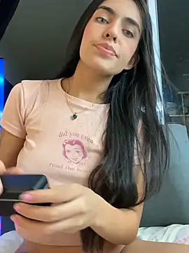 Snapshot of DaphneUwu chatting on 14, 6, 2026 DaphneUwu online show from 14, 6, 2026
