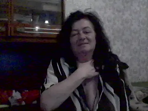 GypsiQueen2 online show from 9, 3, 2025