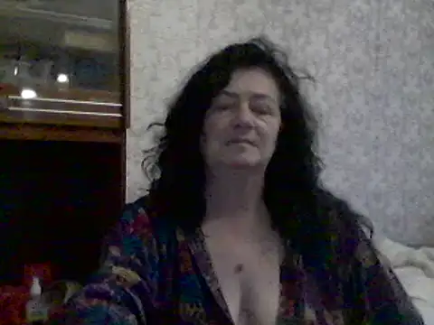 GypsiQueen2 online show from 15, 3, 2025
