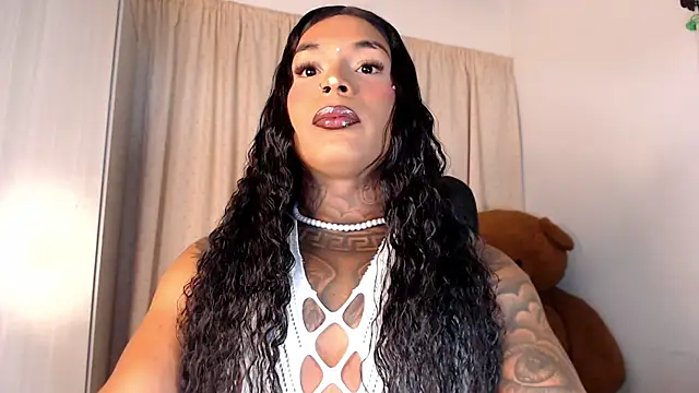 XXVIOLETTAXX online show from 5, 7, 2026