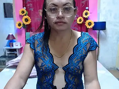 UrAsianPrincessDanie online show from 17, 6, 2026