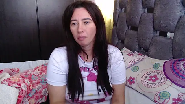 sara hott 1 online show from 10, 6, 2026