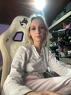 bunnydark00 online show from 6, 6, 2026