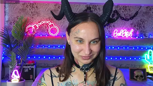 Cool Freak  online show from 7, 6, 2026