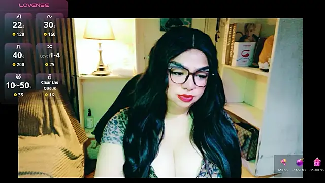 Snapshot of MistressQueenDominaTS chatting on 28, 11, 2025 MistressQueenDominaTS online show from 28, 11, 2025