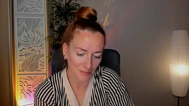 RebeccaMartinez online show from 4, 6, 2026