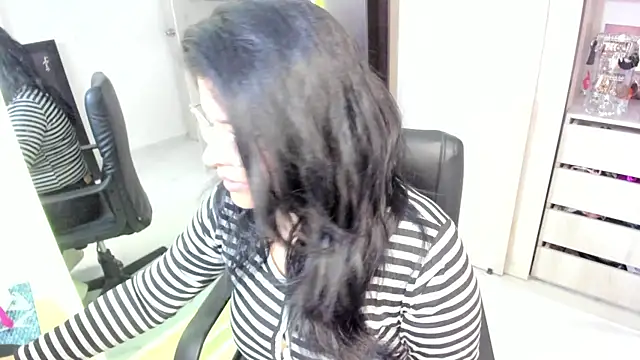 BellaFlaming online show from 9, 6, 2026