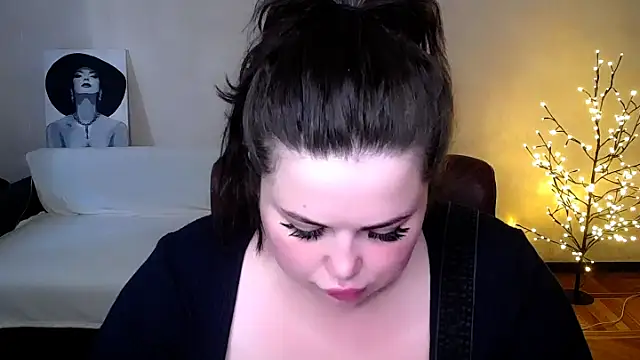 Emily Mo online show from 17, 6, 2026
