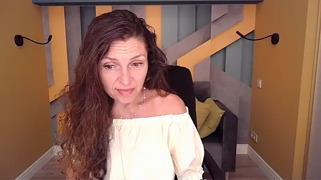 EllaLong online show from 19, 6, 2026
