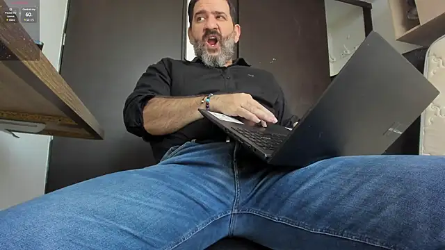 Snapshot of Maxi_TheBigDaddy chatting on 26, 5, 2026 Maxi TheBigDaddy online show from 26, 5, 2026
