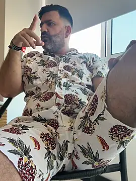 Snapshot of Maxi_TheBigDaddy chatting on 14, 6, 2026 Maxi TheBigDaddy online show from 14, 6, 2026