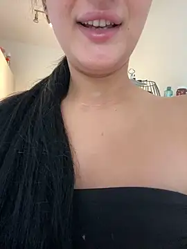 Sarahkhaalifa online show from 5, 6, 2026