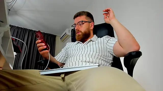 Snapshot of Findom_guy chatting on 9, 5, 2026 Findom guy online show from 9, 5, 2026