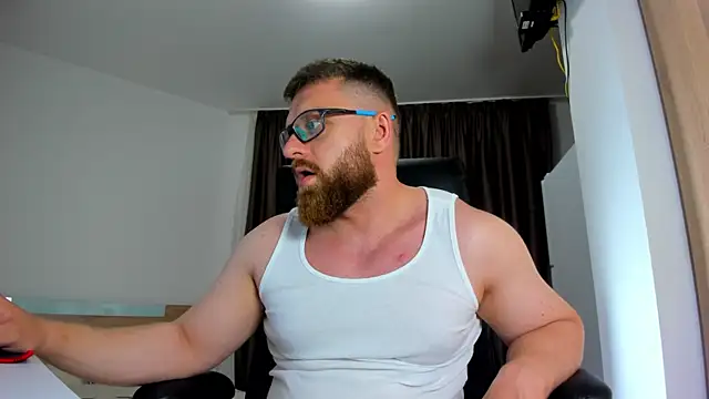 Snapshot of Findom_guy chatting on 2, 6, 2026 Findom guy online show from 2, 6, 2026