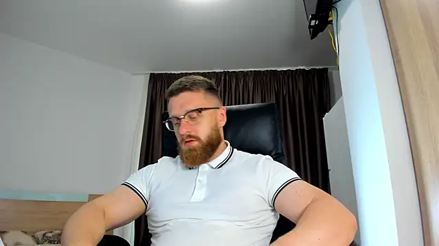 Snapshot of Findom_guy chatting on 3, 6, 2026 Findom guy online show from 3, 6, 2026