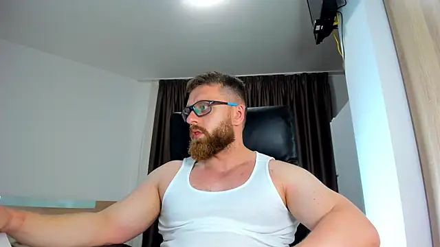 Snapshot of Findom_guy chatting on 6, 6, 2026 Findom guy online show from 6, 6, 2026